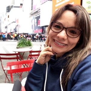 Meet your Posher, Adriana